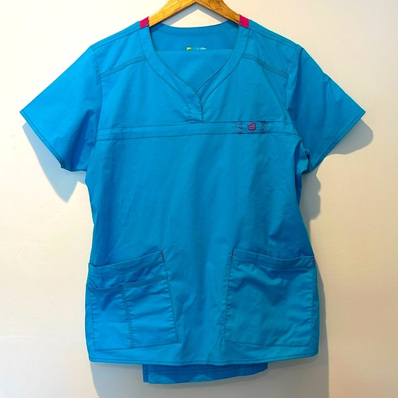 Wonder Flex Scrubs Set - Picture 1 of 3
